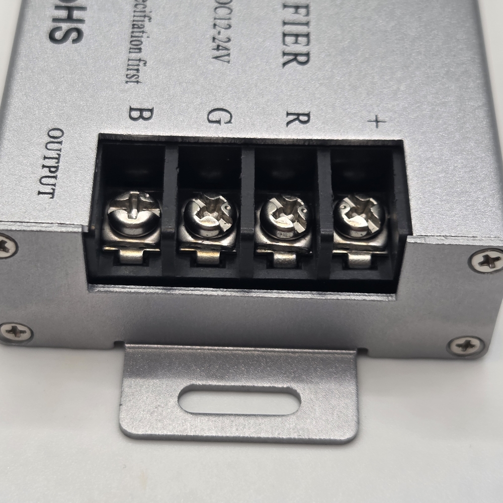 RGB LED Amplifier - Silver - Picture 4 of 4